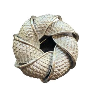 Coro Silver-Tone Textured Knot vintage  Brooch